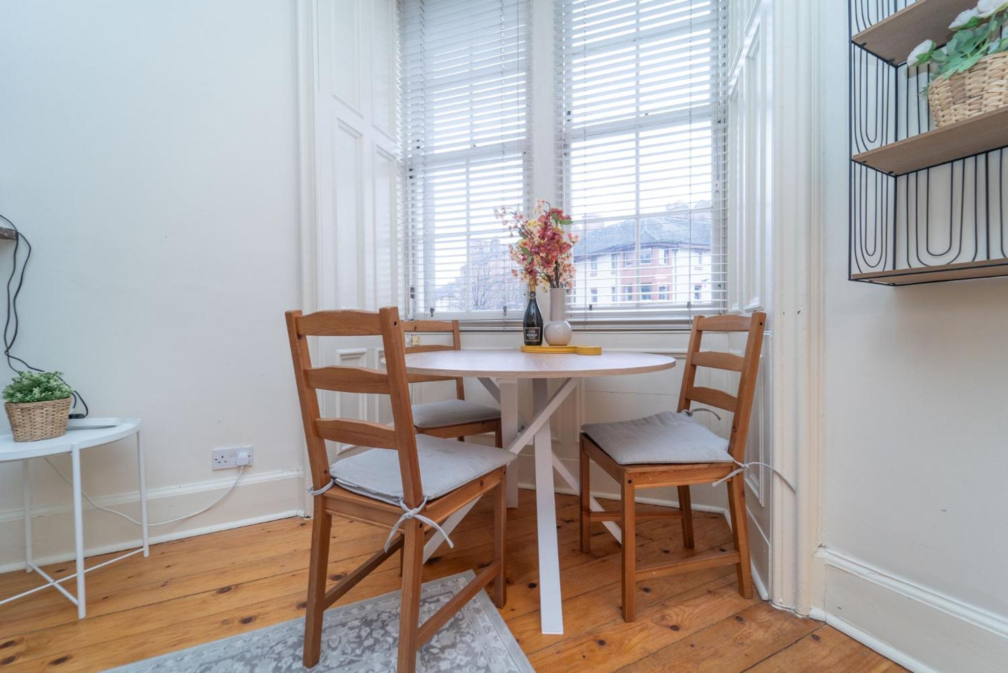 Large City Corner Apartment Эдинбург Экстерьер фото
